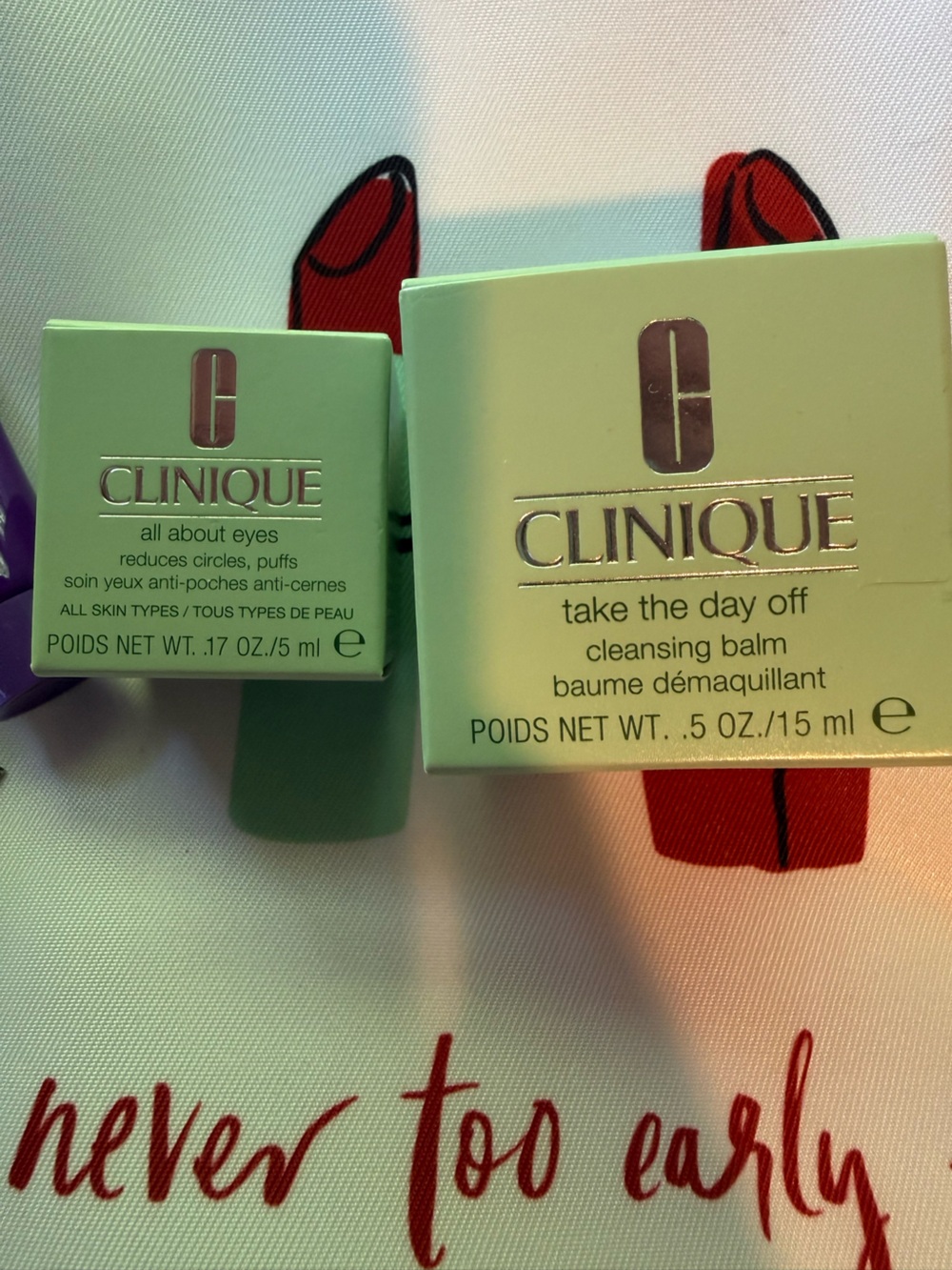 Clinique x Kate Spade Tote with Clinique Minis and Samples - Picture 2 of 7
